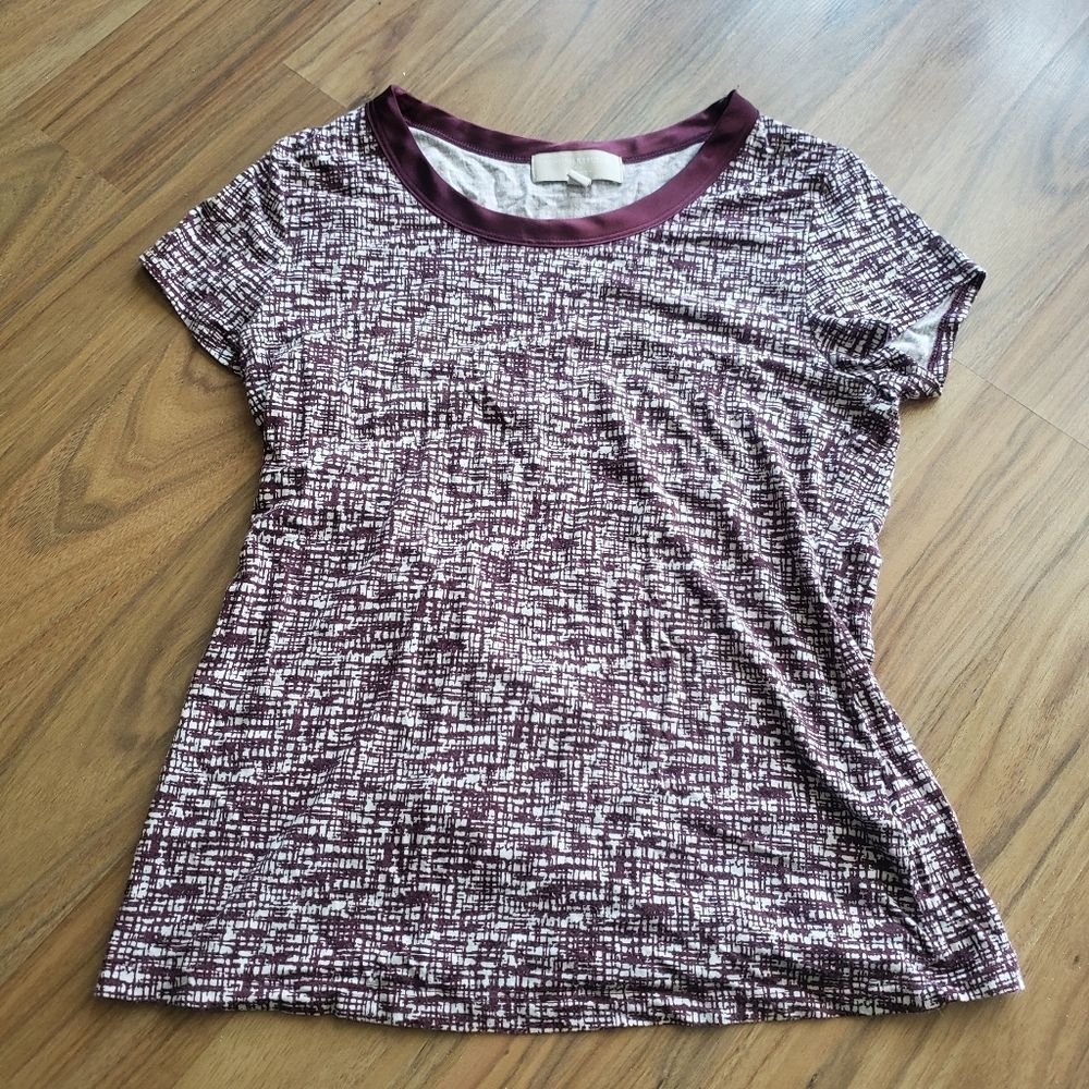 Banana Republic Luxury Tshirt - medium